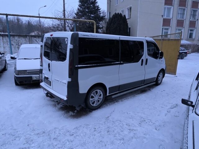 Белый Опель Виваро, объемом двигателя 1.9 л и пробегом 360 тыс. км за 6900 $, фото 1 на Automoto.ua