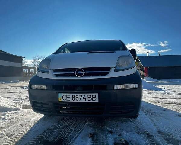Белый Опель Виваро, объемом двигателя 1.87 л и пробегом 288 тыс. км за 7700 $, фото 1 на Automoto.ua
