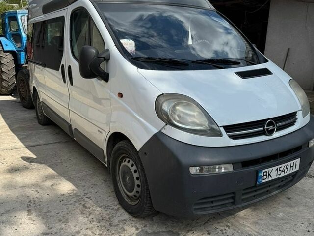 Білий Опель Віваро, об'ємом двигуна 1.87 л та пробігом 365 тис. км за 6100 $, фото 1 на Automoto.ua