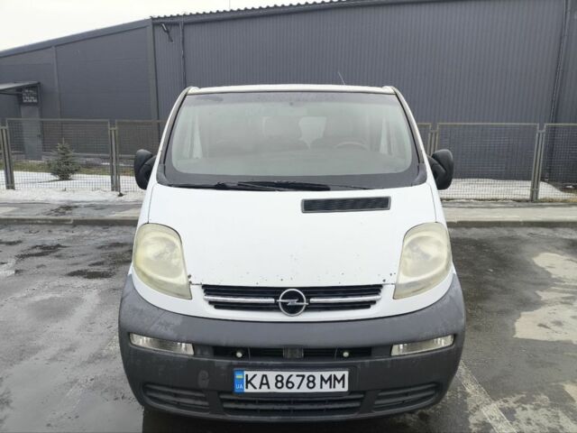 Білий Опель Віваро, об'ємом двигуна 1.9 л та пробігом 364 тис. км за 6500 $, фото 1 на Automoto.ua
