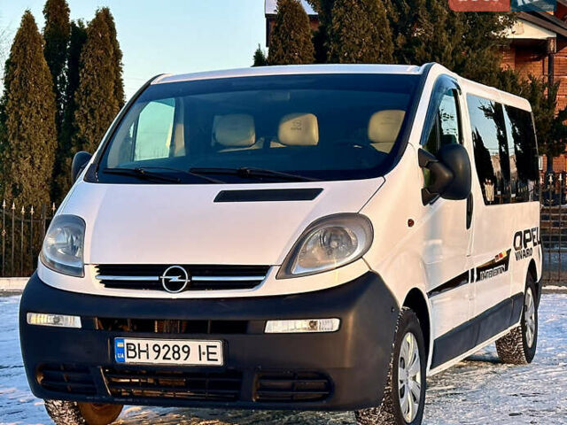 Білий Опель Віваро, об'ємом двигуна 1.87 л та пробігом 255 тис. км за 9800 $, фото 1 на Automoto.ua