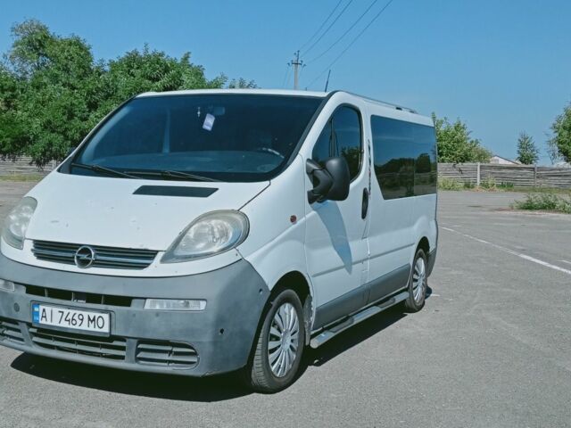 Белый Опель Виваро, объемом двигателя 1.9 л и пробегом 378 тыс. км за 6200 $, фото 1 на Automoto.ua