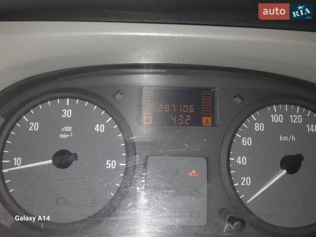 Білий Опель Віваро, об'ємом двигуна 0 л та пробігом 287 тис. км за 7200 $, фото 1 на Automoto.ua