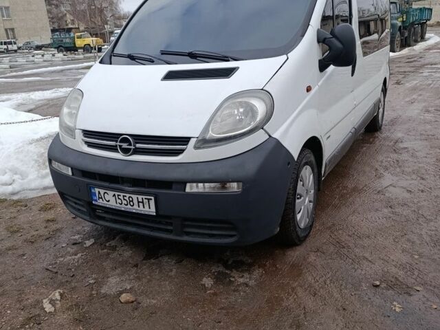 Білий Опель Віваро, об'ємом двигуна 1.9 л та пробігом 379 тис. км за 7800 $, фото 1 на Automoto.ua