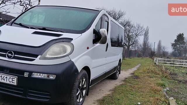 Белый Опель Виваро, объемом двигателя 1.87 л и пробегом 268 тыс. км за 8500 $, фото 1 на Automoto.ua