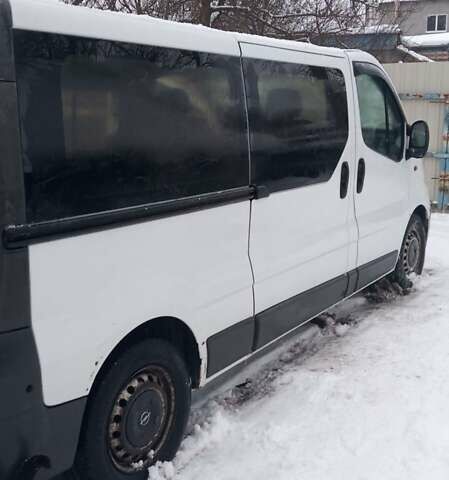 Белый Опель Виваро, объемом двигателя 2 л и пробегом 387 тыс. км за 8900 $, фото 1 на Automoto.ua