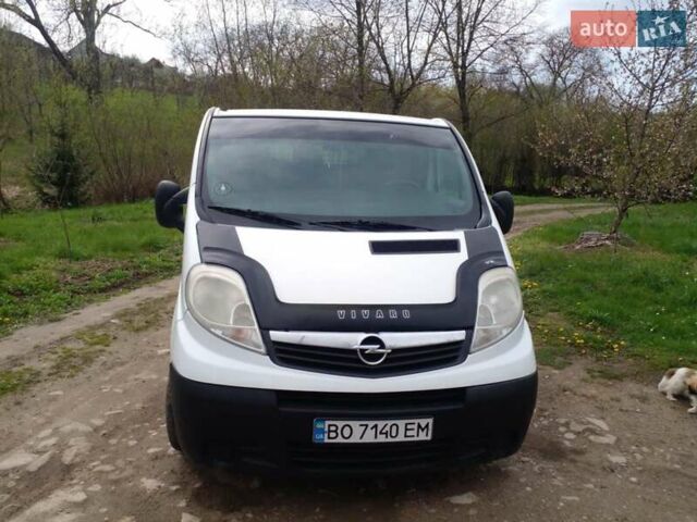 Белый Опель Виваро, объемом двигателя 2 л и пробегом 284 тыс. км за 7200 $, фото 1 на Automoto.ua