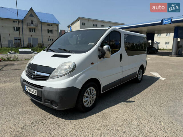 Белый Опель Виваро, объемом двигателя 2 л и пробегом 270 тыс. км за 7150 $, фото 1 на Automoto.ua