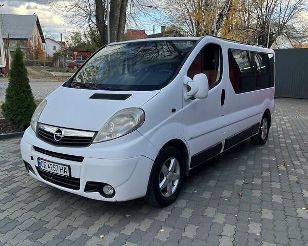 Білий Опель Віваро, об'ємом двигуна 2.46 л та пробігом 585 тис. км за 8300 $, фото 1 на Automoto.ua