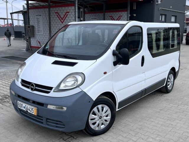 Белый Опель Виваро, объемом двигателя 1.9 л и пробегом 258 тыс. км за 7350 $, фото 1 на Automoto.ua