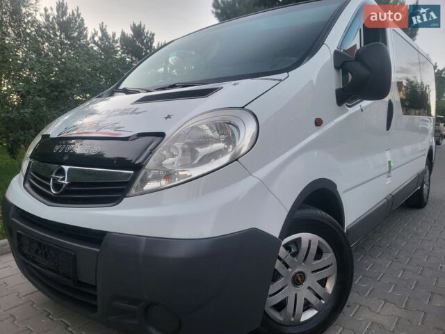 Белый Опель Виваро, объемом двигателя 2 л и пробегом 283 тыс. км за 9950 $, фото 1 на Automoto.ua