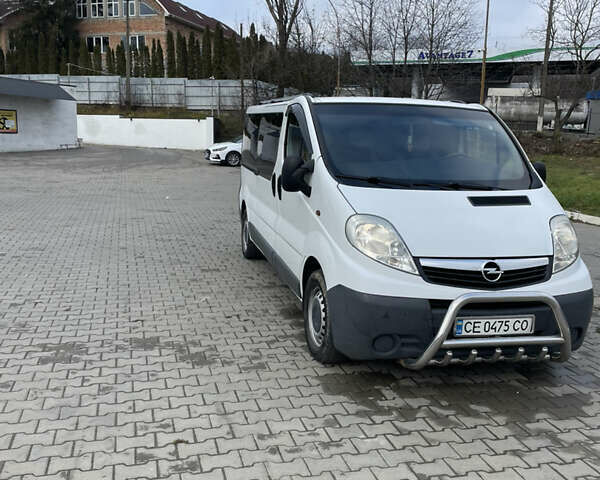 Білий Опель Віваро, об'ємом двигуна 2 л та пробігом 336 тис. км за 7900 $, фото 1 на Automoto.ua