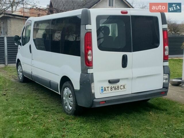 Белый Опель Виваро, объемом двигателя 2 л и пробегом 333 тыс. км за 8500 $, фото 1 на Automoto.ua