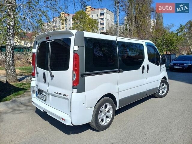 Белый Опель Виваро, объемом двигателя 2 л и пробегом 271 тыс. км за 8500 $, фото 1 на Automoto.ua
