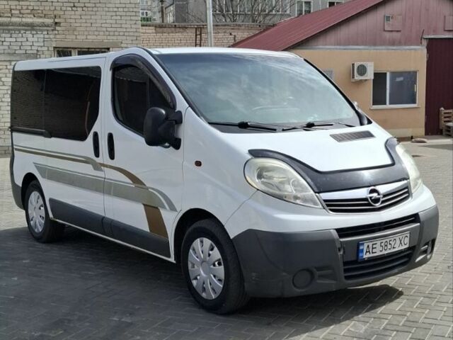 Белый Опель Виваро, объемом двигателя 2 л и пробегом 2 тыс. км за 7800 $, фото 1 на Automoto.ua