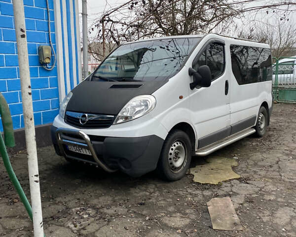 Белый Опель Виваро, объемом двигателя 2 л и пробегом 223 тыс. км за 8750 $, фото 1 на Automoto.ua