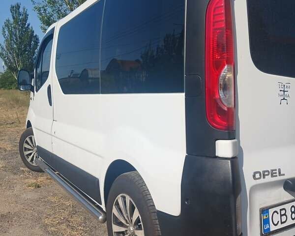 Белый Опель Виваро, объемом двигателя 2 л и пробегом 306 тыс. км за 9000 $, фото 1 на Automoto.ua