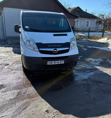 Белый Опель Виваро, объемом двигателя 2 л и пробегом 200 тыс. км за 9850 $, фото 1 на Automoto.ua
