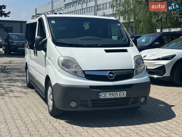 Білий Опель Віваро, об'ємом двигуна 2 л та пробігом 319 тис. км за 10900 $, фото 1 на Automoto.ua