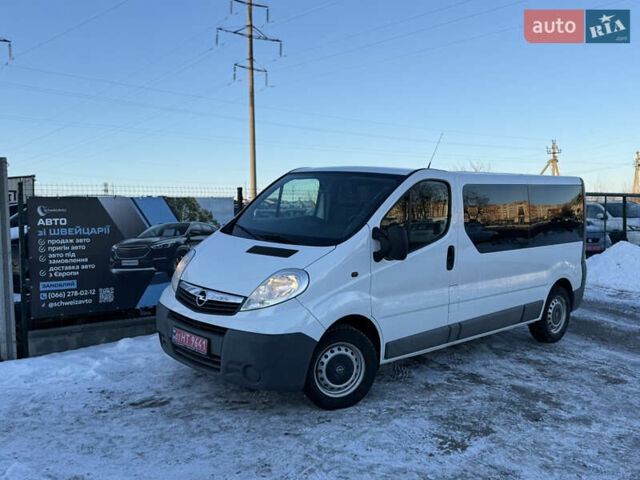 Білий Опель Віваро, об'ємом двигуна 2 л та пробігом 230 тис. км за 14999 $, фото 1 на Automoto.ua