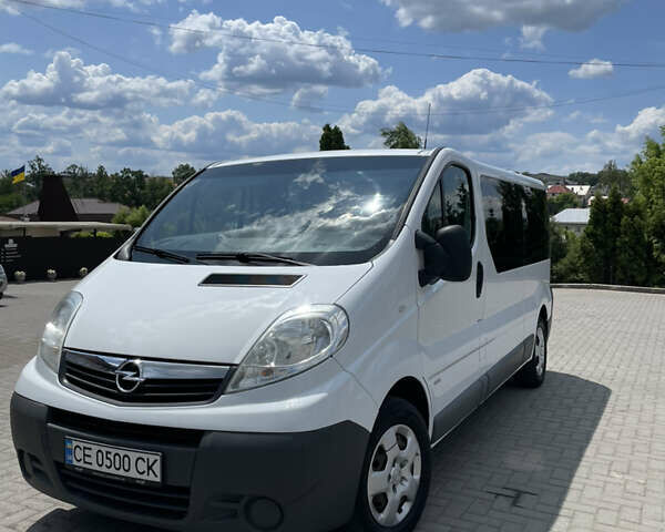Белый Опель Виваро, объемом двигателя 2 л и пробегом 339 тыс. км за 14500 $, фото 1 на Automoto.ua