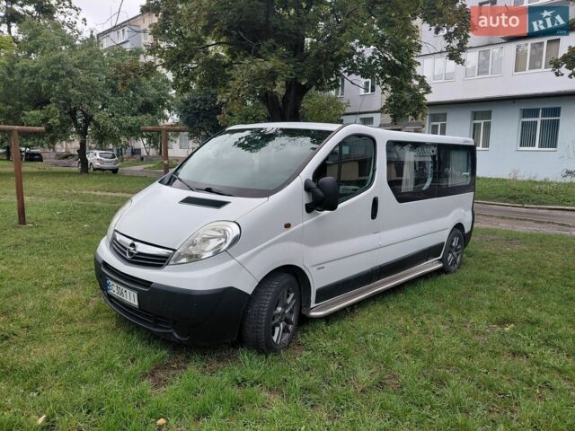 Белый Опель Виваро, объемом двигателя 2 л и пробегом 352 тыс. км за 11400 $, фото 1 на Automoto.ua