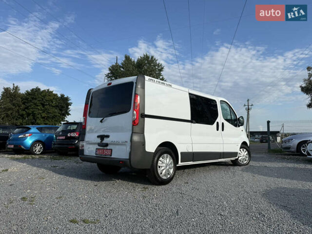 Белый Опель Виваро, объемом двигателя 2 л и пробегом 119 тыс. км за 14300 $, фото 1 на Automoto.ua