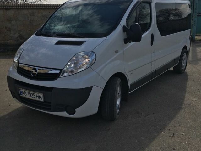 Белый Опель Виваро, объемом двигателя 2 л и пробегом 201 тыс. км за 13200 $, фото 1 на Automoto.ua
