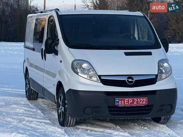 Білий Опель Віваро, об'ємом двигуна 2 л та пробігом 187 тис. км за 14999 $, фото 1 на Automoto.ua