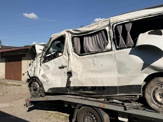 Білий Опель Віваро, об'ємом двигуна 1.6 л та пробігом 136 тис. км за 5800 $, фото 1 на Automoto.ua