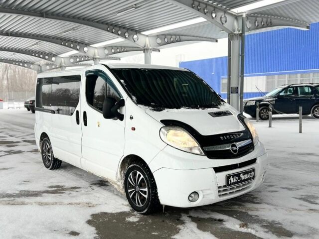 Білий Опель Віваро, об'ємом двигуна 0 л та пробігом 194 тис. км за 13300 $, фото 1 на Automoto.ua