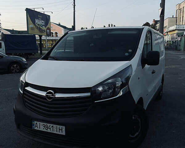Білий Опель Віваро, об'ємом двигуна 1.6 л та пробігом 120 тис. км за 13500 $, фото 1 на Automoto.ua