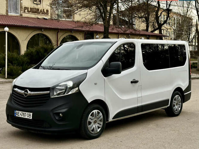 Білий Опель Віваро, об'ємом двигуна 1.6 л та пробігом 290 тис. км за 14800 $, фото 1 на Automoto.ua