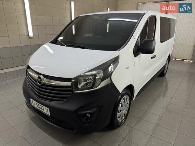 Белый Опель Виваро, объемом двигателя 1.6 л и пробегом 250 тыс. км за 14999 $, фото 1 на Automoto.ua