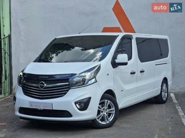 Белый Опель Виваро, объемом двигателя 1.6 л и пробегом 192 тыс. км за 14990 $, фото 1 на Automoto.ua