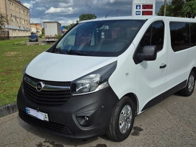 Білий Опель Віваро, об'ємом двигуна 1.6 л та пробігом 158 тис. км за 15200 $, фото 1 на Automoto.ua