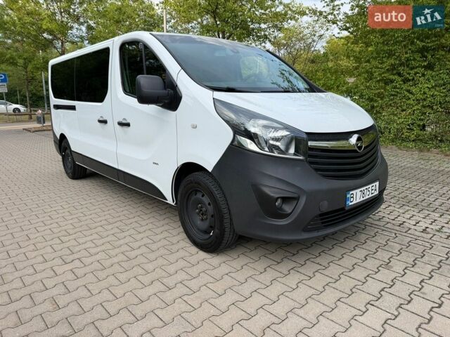 Білий Опель Віваро, об'ємом двигуна 1.6 л та пробігом 240 тис. км за 14000 $, фото 1 на Automoto.ua