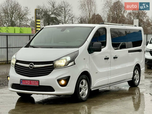 Білий Опель Віваро, об'ємом двигуна 1.6 л та пробігом 182 тис. км за 16499 $, фото 1 на Automoto.ua