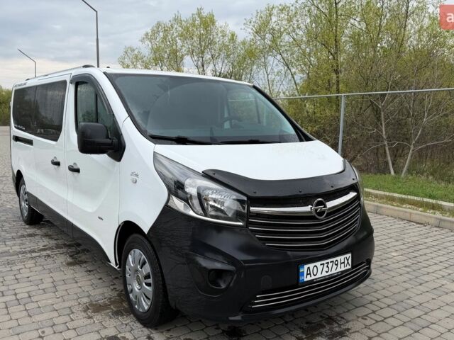 Белый Опель Виваро, объемом двигателя 1.6 л и пробегом 235 тыс. км за 15500 $, фото 1 на Automoto.ua