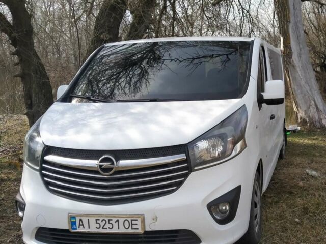 Белый Опель Виваро, объемом двигателя 1.6 л и пробегом 250 тыс. км за 14900 $, фото 1 на Automoto.ua