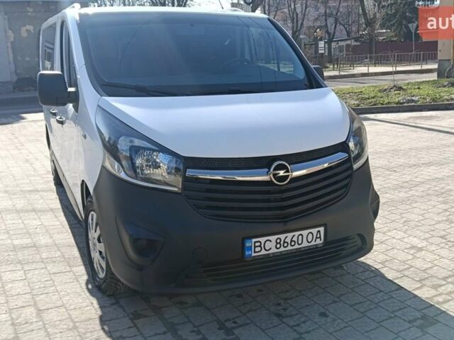 Білий Опель Віваро, об'ємом двигуна 1.6 л та пробігом 108 тис. км за 16000 $, фото 1 на Automoto.ua