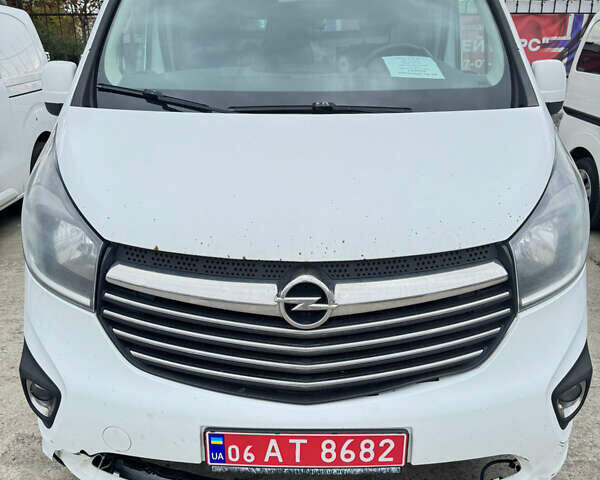 Білий Опель Віваро, об'ємом двигуна 1.6 л та пробігом 346 тис. км за 10750 $, фото 1 на Automoto.ua