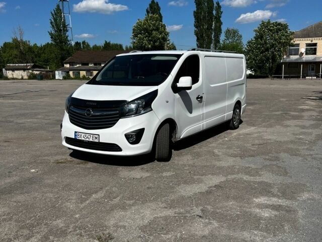 Белый Опель Виваро, объемом двигателя 1.6 л и пробегом 238 тыс. км за 16600 $, фото 1 на Automoto.ua