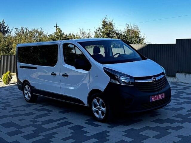 Білий Опель Віваро, об'ємом двигуна 1.6 л та пробігом 268 тис. км за 15900 $, фото 1 на Automoto.ua