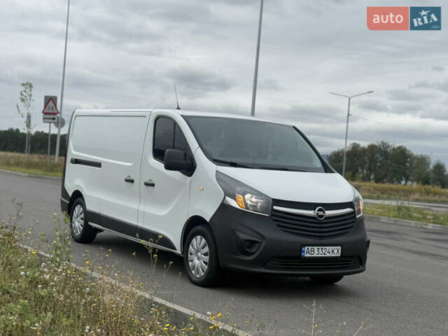 Белый Опель Виваро, объемом двигателя 1.6 л и пробегом 195 тыс. км за 13500 $, фото 1 на Automoto.ua