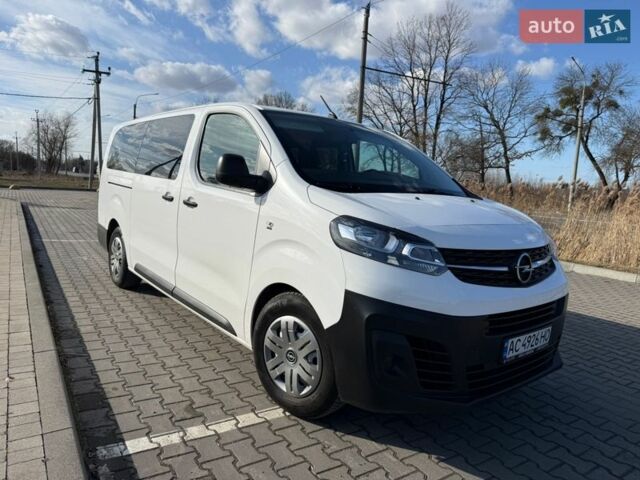 Білий Опель Віваро, об'ємом двигуна 1.5 л та пробігом 180 тис. км за 24900 $, фото 1 на Automoto.ua
