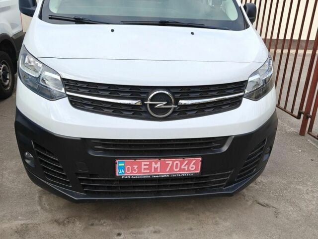 Білий Опель Віваро, об'ємом двигуна 1.5 л та пробігом 205 тис. км за 16700 $, фото 1 на Automoto.ua