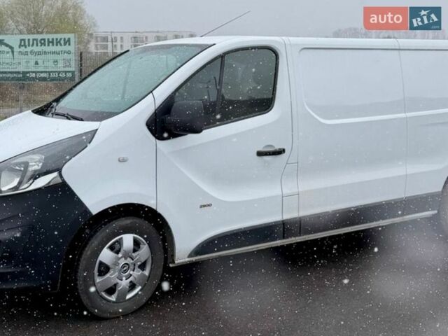 Белый Опель Виваро, объемом двигателя 1.6 л и пробегом 365 тыс. км за 13500 $, фото 1 на Automoto.ua