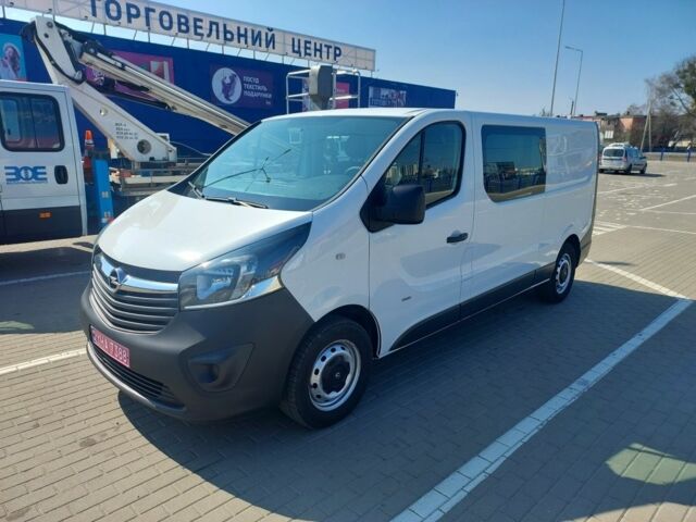 Белый Опель Виваро, объемом двигателя 1.6 л и пробегом 233 тыс. км за 12800 $, фото 1 на Automoto.ua