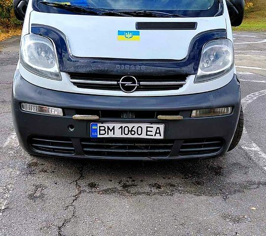 Белый Опель Виваро, объемом двигателя 1.9 л и пробегом 280 тыс. км за 6000 $, фото 1 на Automoto.ua
